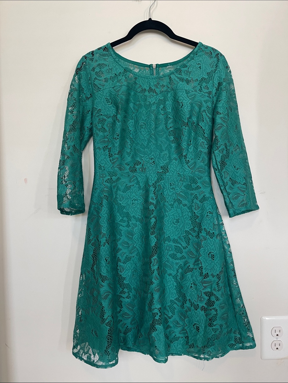 Green lace dress Size 2